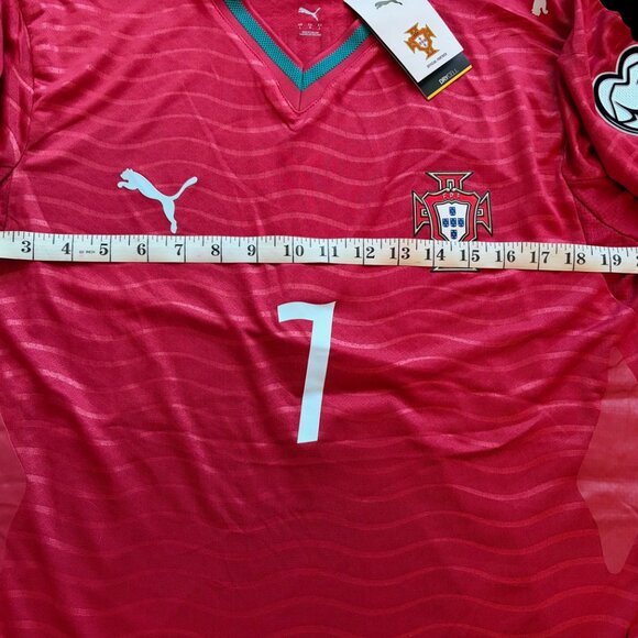 Portugal 2026 Red Soccer Jersey Ronaldo #7 Size L NEW - Picture 4 of 10